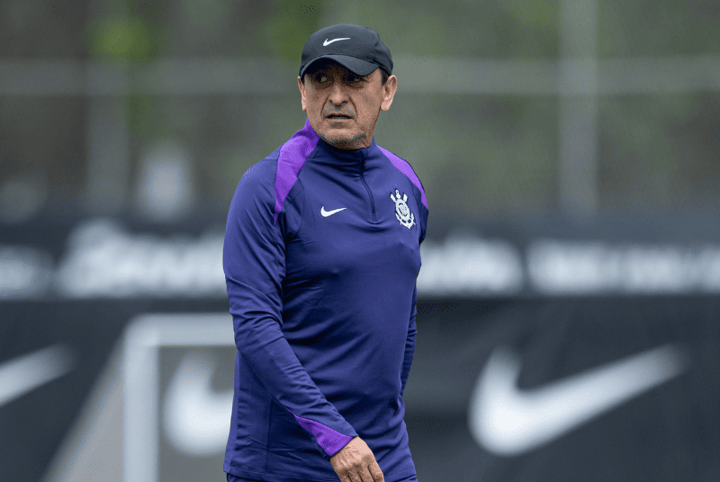 Nesta sexta-feira (18), o Corinthians anunciou a demissão do técnico Ramón Díaz. Mesmo após o título no Campeonato Paulista...