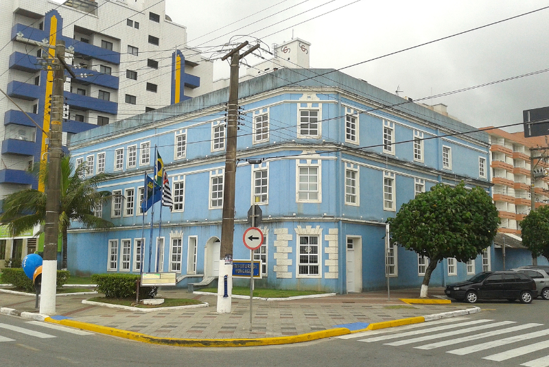 O Ministério Público do Estado de São Paulo instaurou um inquérito civil para apurar contratações sem licitação e pagamentos indenizatórios