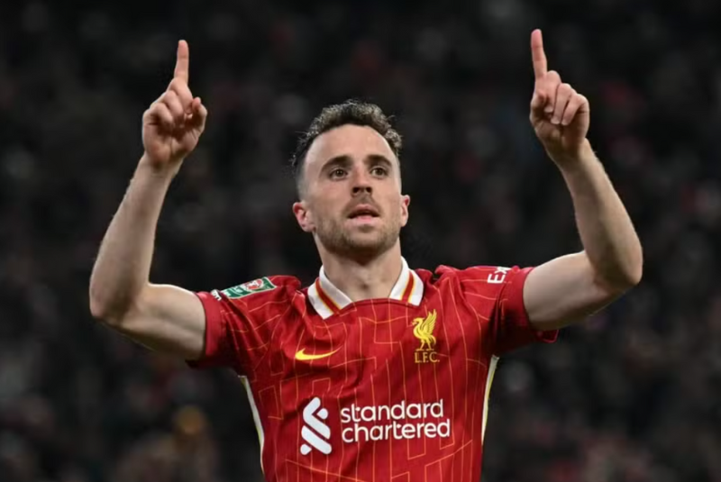 Diogo Jota, atacante português do Liverpool, morreu aos 28 anos na madrugada desta quinta-feira (3) após um acidente de carro em Zamora...